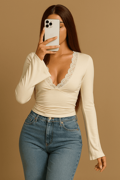 Damen Langarm-Oberteil mit Spitze – Figurbetontes Shirt mit V-Ausschnitt und Raffung 